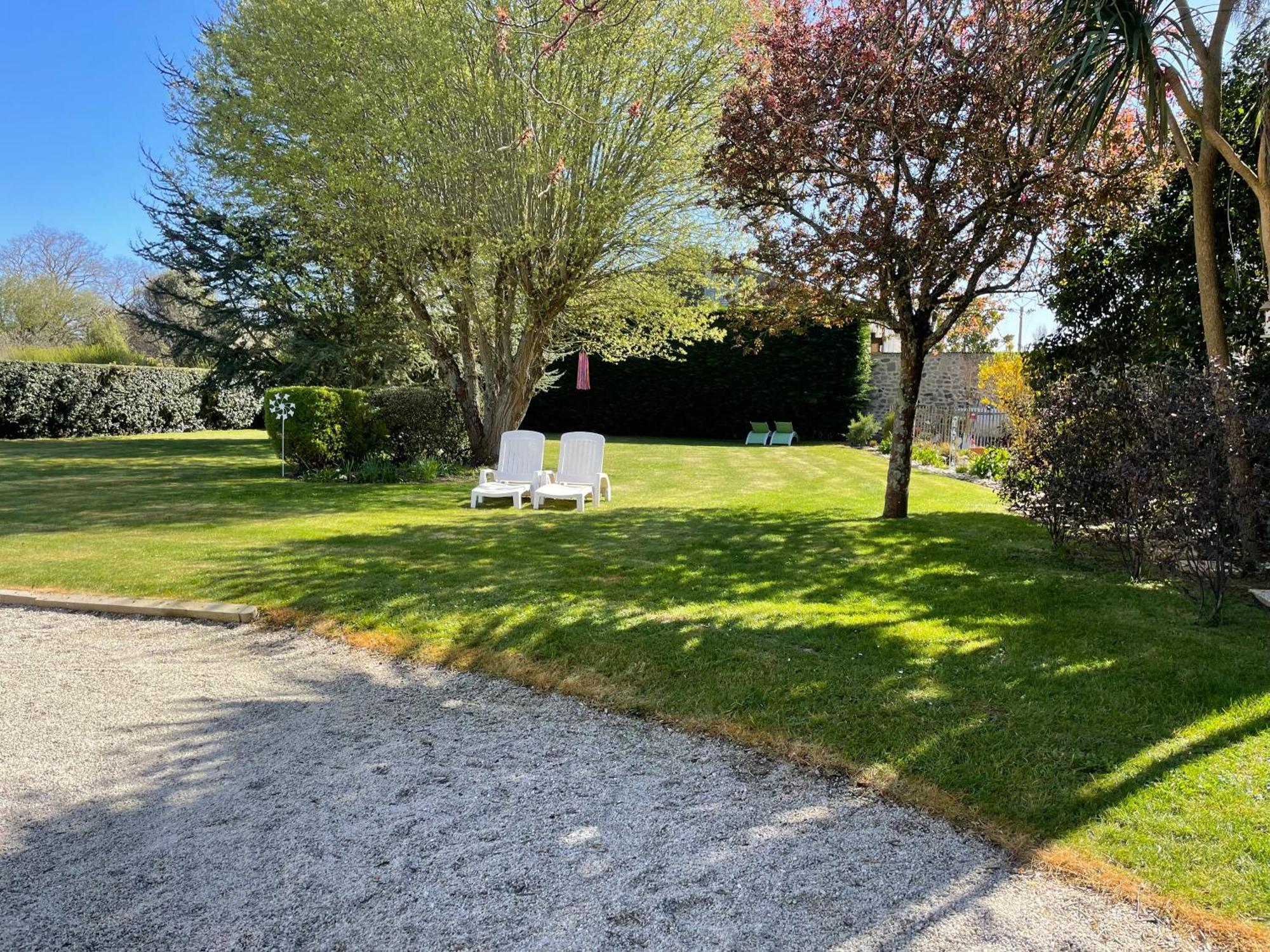 "La Revillaise" Proche Mer, Grand Jardin Clos, 2 A 5 Personnes-Adultes-Enfants- Réville Exterior photo
